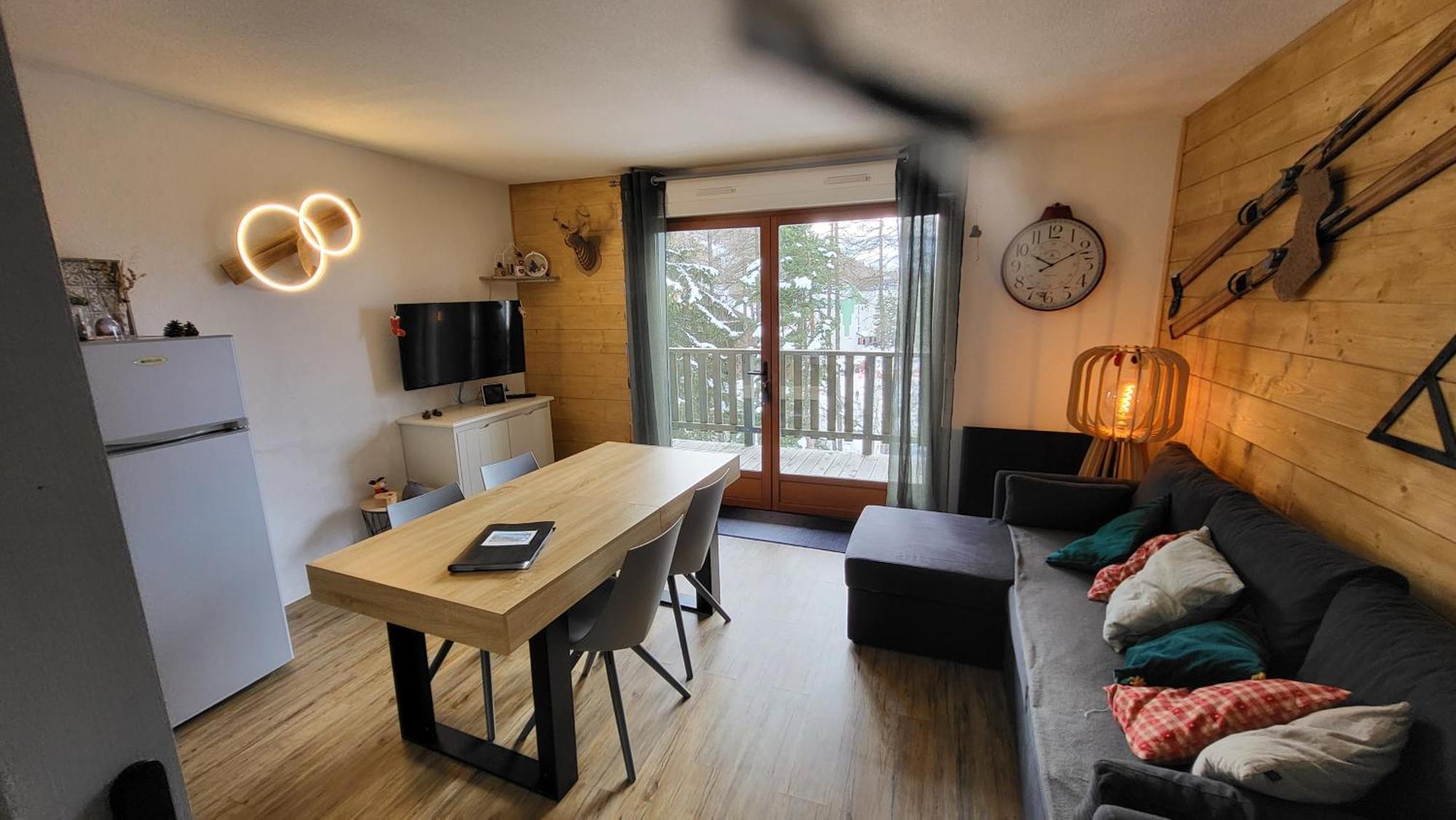 Appartement 4 A 6 Personnes - Chalets D'Aurouze - La Joue Du Loup Saint-Étienne-en-Dévoluy Extérieur photo